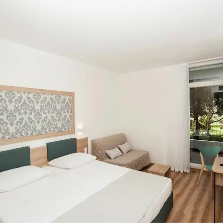 Medena Hotel 3*