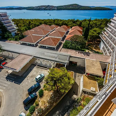 Medena Hotel 3*