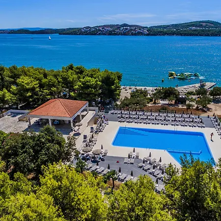 Medena Hotel 3*