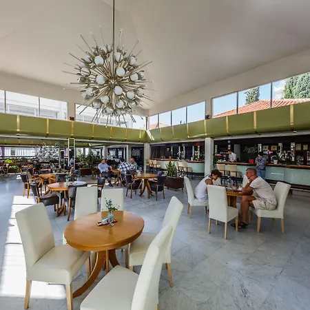 Hotel Medena Donji Seget