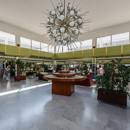 Medena 3* Seget Donji